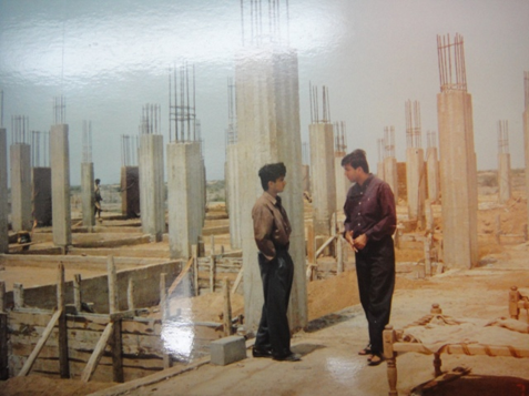 1993 construction site with concrete pillars at Platinum Pharmaceuticals